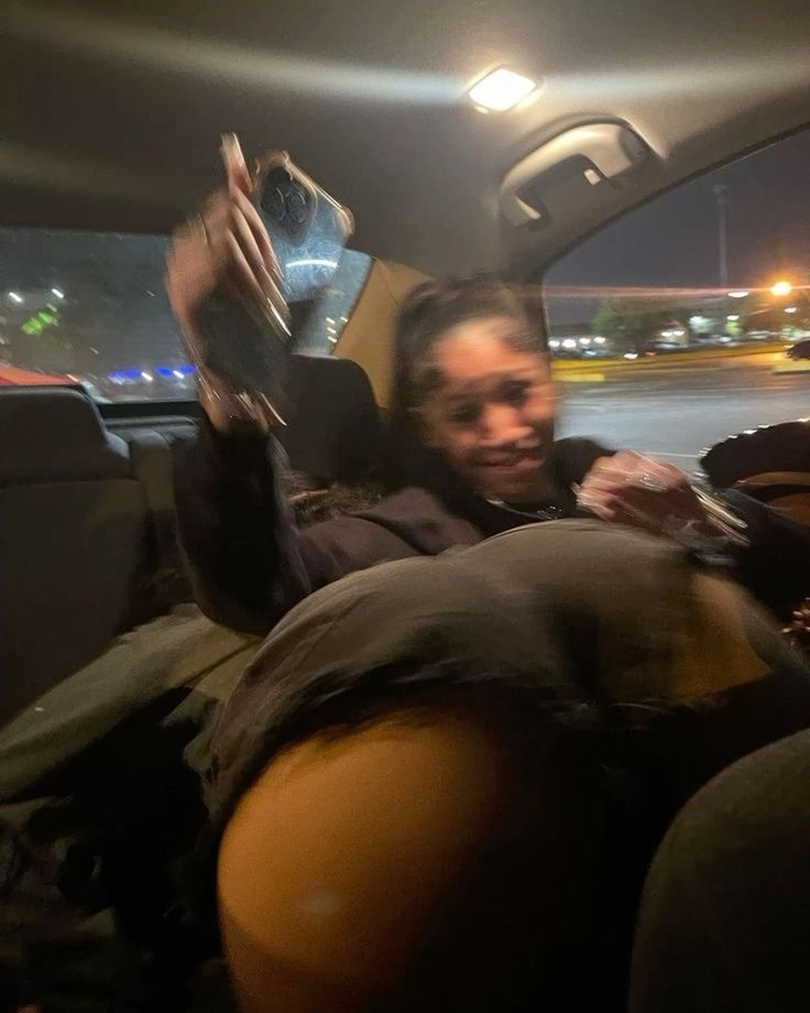 CancerKaima's tweet image. yesterday with bitches was litty 🤪