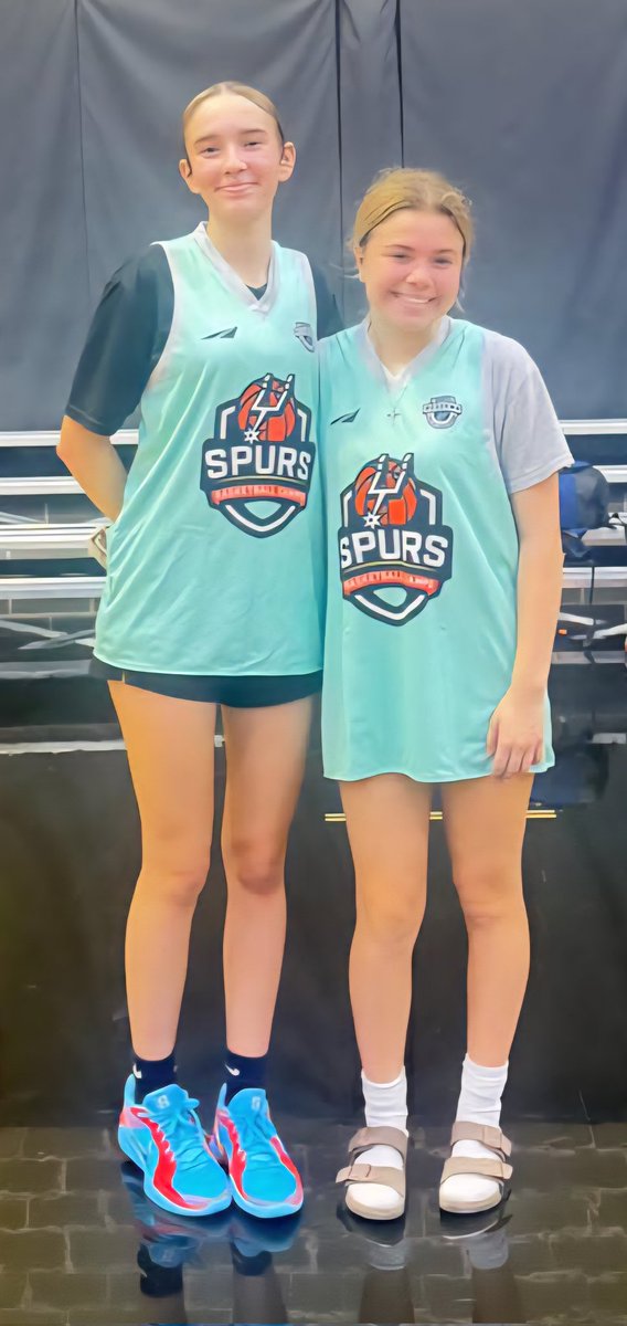 Had a great time at the San Antonio  Spurs Sports Academy Basketball Camp yesterday. Met up with a friend and pretty good basketball player Amalia, which made the camp even more fun (we dominated!).  Great playing with you girl!

Oh, and my Lil bro did it too!