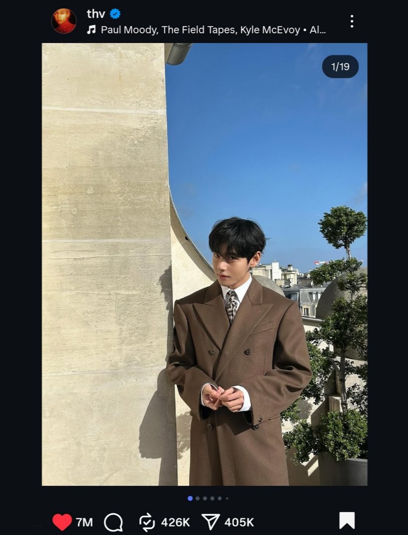 [INFO] Kim Taehyung's Instagram post "2/2 😊" has already reached 7 Million likes with 426K reposts and 405K shares 🤩🔥

Let's keep engaging with Taehyung's <a href="/celineofficial/">CELINE</a> recent posts, share them on your stories, send them to your friends copy the link and share them other sns