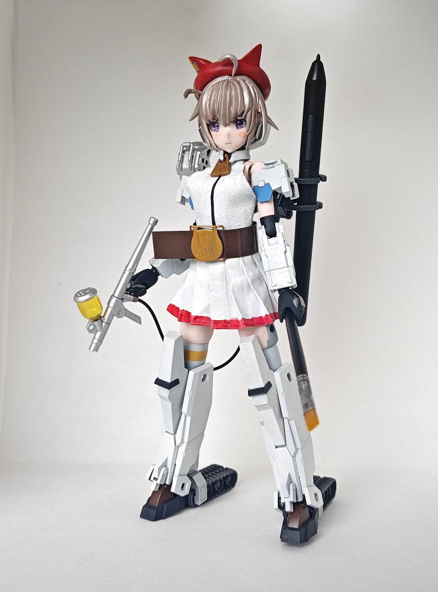 「グランデスケール轟雷大代真白フォーム」

あおぎりFA展に向けて製作。
素体はグランデスケール轟雷です。
頭部をパテ等で形状を変えることで寄せています(笑)
布服や実際のデジタルペン等、異素材も投入しました。
開眼も慣行。ドールアイも初めて使いました。

 #大代真白  #あおぎり高校美術部