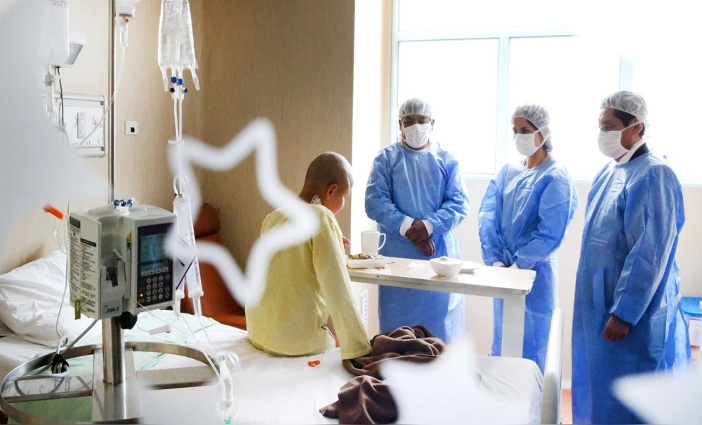 DIARIOMEDICO_PE's tweet photo. Acabo de ver EN EL PERÚ, EL DÉFICIT DE ONCÓLOGOS PARA CÁNCER INFANTIL ALCANZA EL 79% - Haga clic ver también ☛  https://t.co/qPft1C2f09 https://t.co/TmBpZ5WhxL