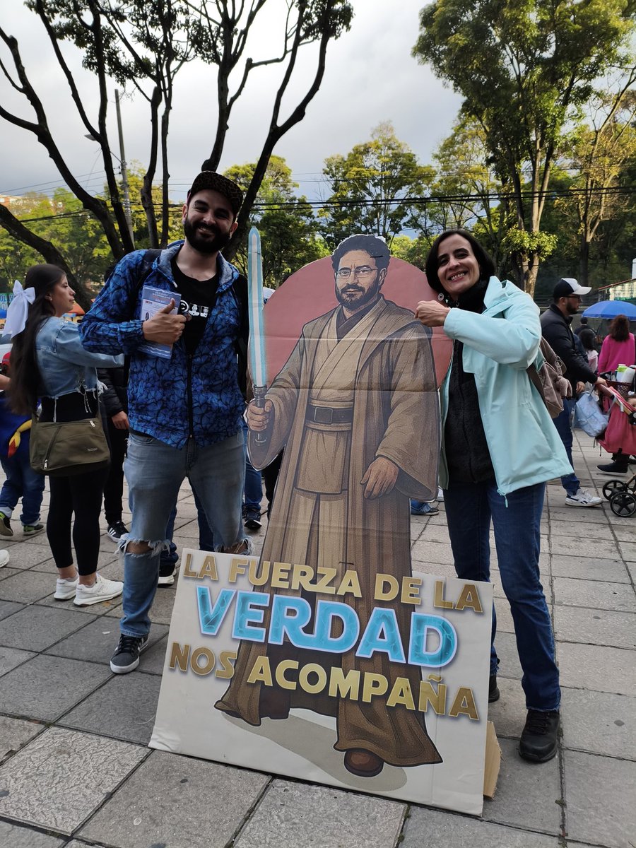 #IvanNosUne #Ivanpresidente #creamos🐓 <a href="/universoSOFA/">SOFA</a> #IvanelJedi