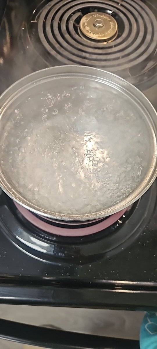 they say a watched pot never boils BUT I WAS HERE THE WHOLE TIME DUMMY GOT YO ASS
