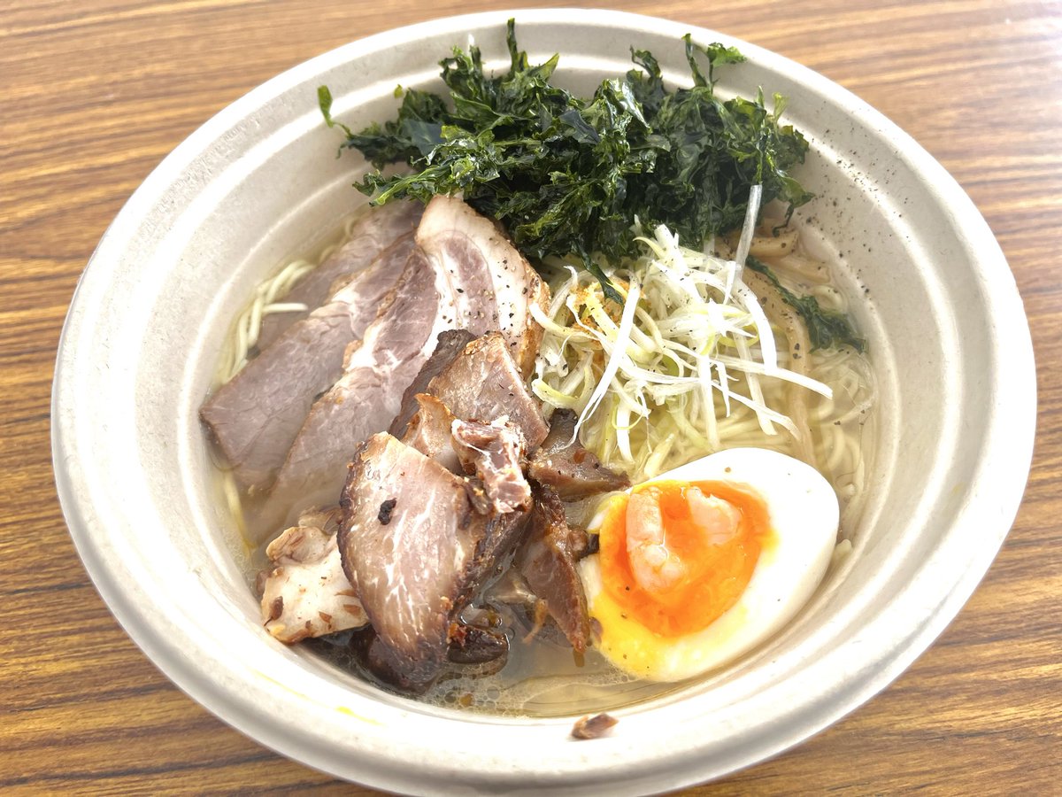 Spring034982435's tweet image. 朝からすごい賑わい‼️
いただきまーす🍜✨
#北陸ラーメン博