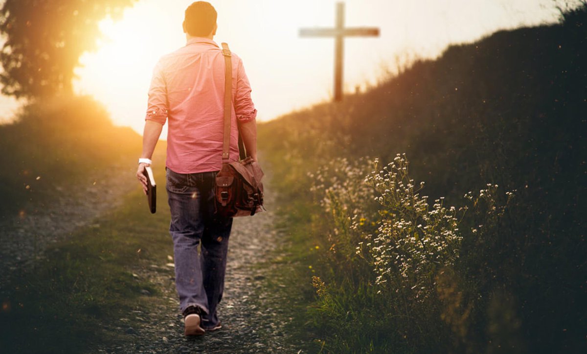 harryfisherEMTP's tweet image. Daily Devotional

Letting Go of Those Who Hold On to Our Past 🕊️

“As far as the east is from the west, so far has He removed our transgressions from us.” Psalm 103: 12

There’s a sacred calm that comes with realizing you are forgiven. When you have confessed your sins honestly…