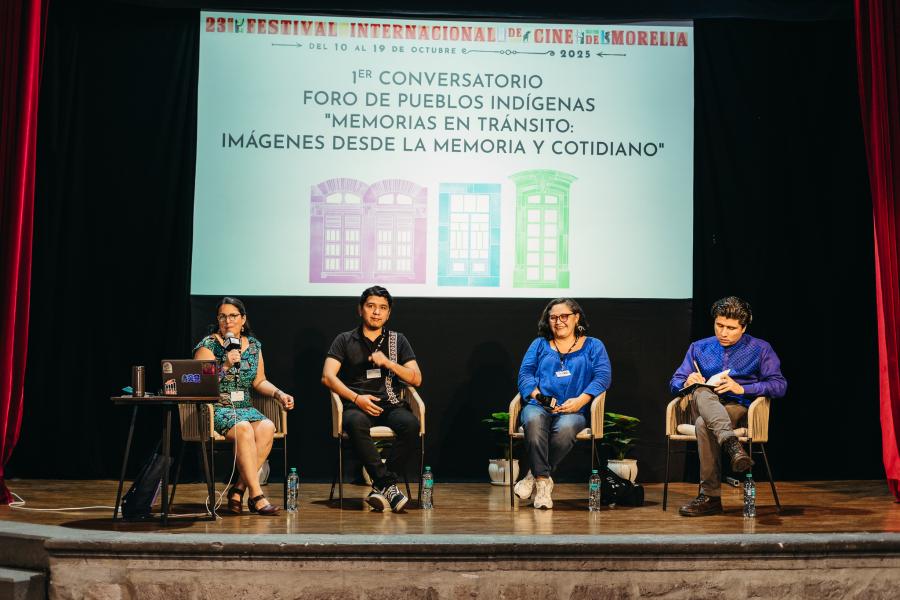 El #FICM2025 celebró el primer conversatorio del Foro de los Pueblos Indígenas: “Memorias en tránsito desde la memoria y cotidiano”, con la participación de Balam Toscano, Edmundo U. Galicia y Martha Uc.

Leer más 🎬👉 [ tinyl.co/3oqS ]