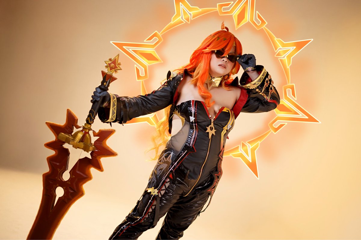 sunset_allie's tweet photo. “Light of the Blazing Sun” 
~ Mavuika 🧡🔥☀️

📸: Royal Wonderland
💇🏻‍♀️: Haiyle Santos
💄: Makeup by Sunset
🎨: Sunset Allie
⚔️: Deo Lito

Tags: #mavuika #mavuikagenshinimpact #mavuikacosplay #pyro #pyroarchon #archon #genshinimpact #genshin #genshinimpactcosplay https://t.co/2GIT6N0WEF