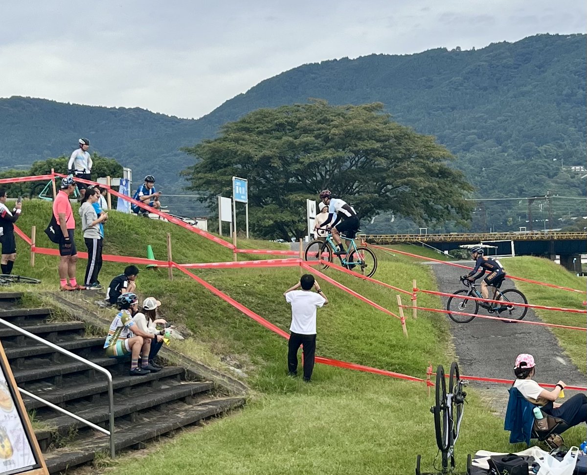 湘南シクロクロス開成

＠開成水辺スポーツ公園🚴

１０/１３(月・祝) 開催中!!

#開成町 #シクロクロス #湘南シクロクロス #開成水辺スポーツ公園 #ShonanCross