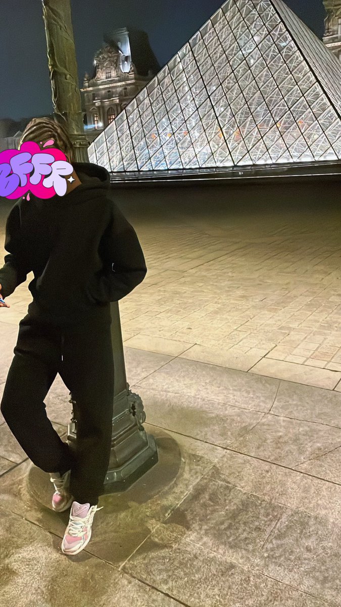StreetMisere_'s tweet photo. Crari shooting #toucherlefond #cocojojo https://t.co/RzkR8ry9CA