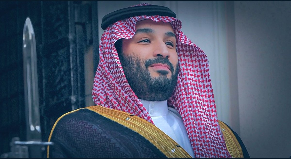 كأنه يقول أنا فخور بكم 💚 . •••