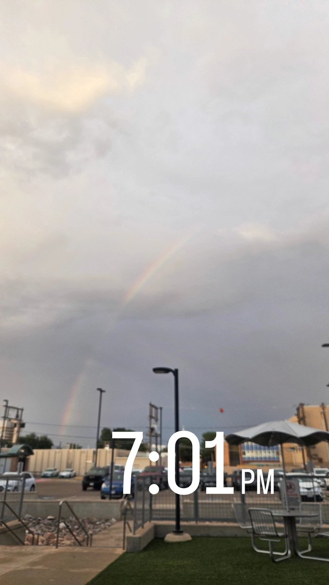 amorsitoo143's tweet image. Try to be a rainbow in someone&apos;s cloud ☁️ 
Working at the hospital has showed me how far kindness goes.  ✨️🫶 #Radtechstudent #PositivelyOC