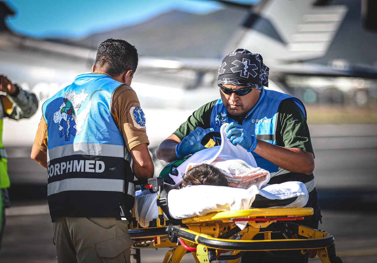 difhgo's tweet image. Cuatro niñas y niños de la comunidad de Joquela, Tianguistengo y de Huehuetla, afectados por lluvias atípicas, fueron trasladados al Hospital del Niño DIFH.
Gracias a la coordinación con el personal de salud, todos se encuentran estables. ✅
#PrimeroElPueblo
#EsPorTi