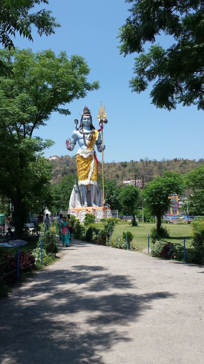 दीपक को धी तब चाहिए!* 
*जब वो जल रहा हो!* *बुझने के बाद घी डालना व्यर्थ है....* 
*उसी  प्रकार इंसान की कद्र* *समय रहते कर लीजिए वक्त जाने पर अफसोस करना व्यर्थ है!*
*आप सदा प्रसन्न रहे*

*_🌹जय श्री राम_🌹*
#हर_हर_महादेव_मित्रों