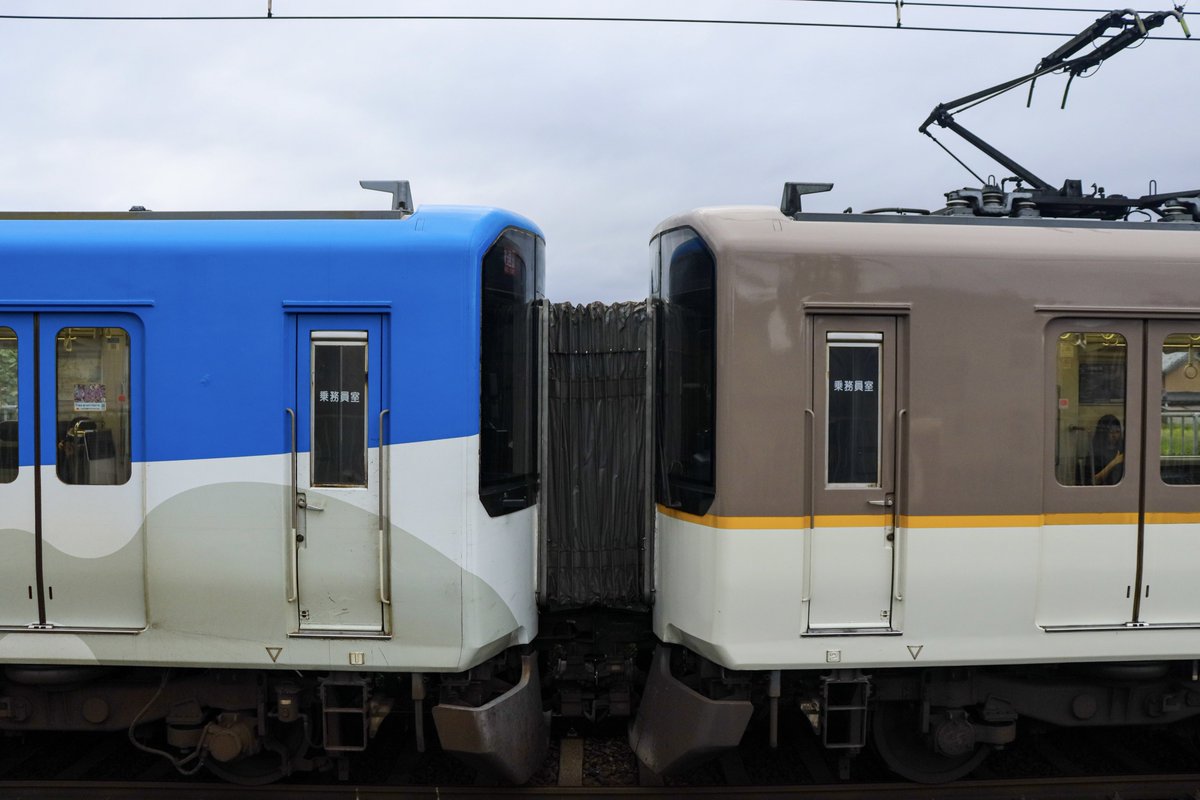 2025/10/13/Mon
3628レEW51+DF52(ミャクミャク)

万博最終日にミャクミャクラッピングのDF52がEW51とまさかのタッグを！
ミャクシリ爆誕！
粋な演出してくれますなぁ✨
#近鉄大阪線 #ミャクミャクラッピング