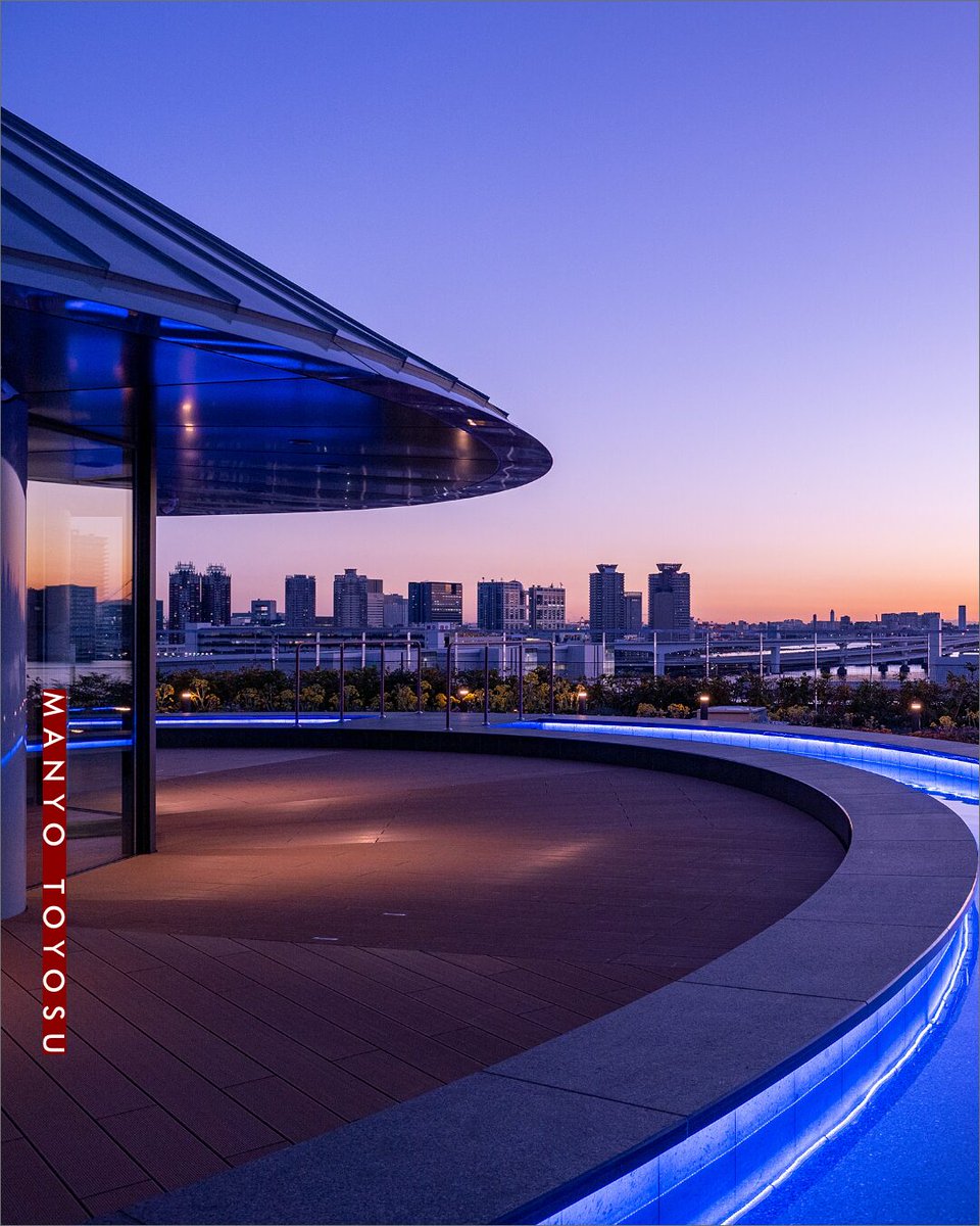 #三連休 もついに最終日🍂
イベントで歩き回ったり、お出かけ疲れも溜まっていませんか？
豊洲の露天風呂で秋風を感じながら、リラックスして締めくくりましょう。

明日からの活力をチャージするのにぴったりです♨️