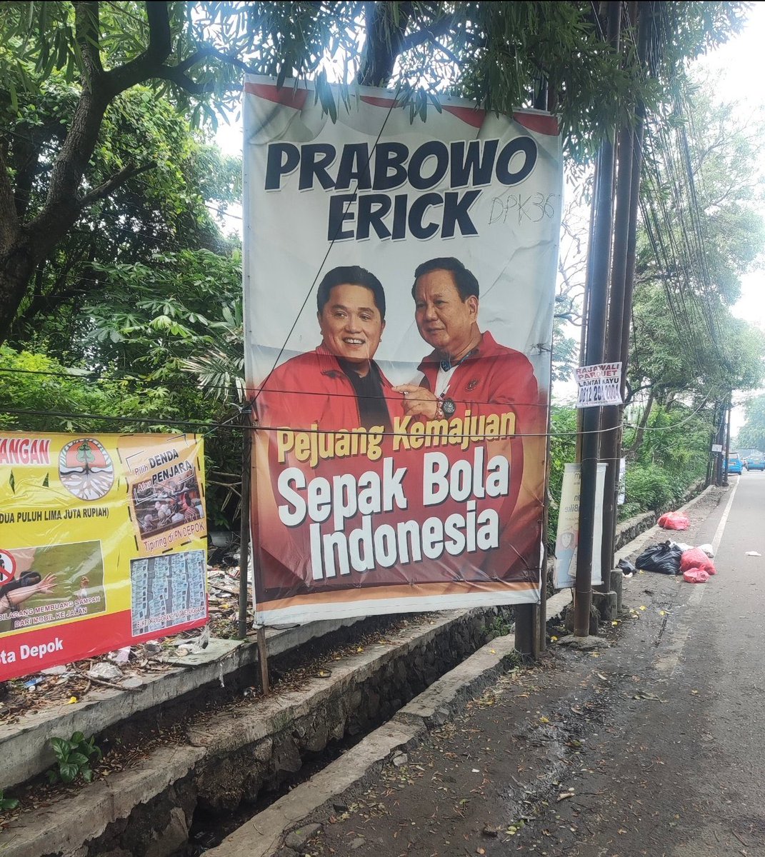 MafiaWasit's tweet photo. Fight back fight back featuring Kita adalah Bangsa yang besar. Jangan mau diadu domba dengan antek-antek aseng!! https://t.co/yaoavrr0RA
