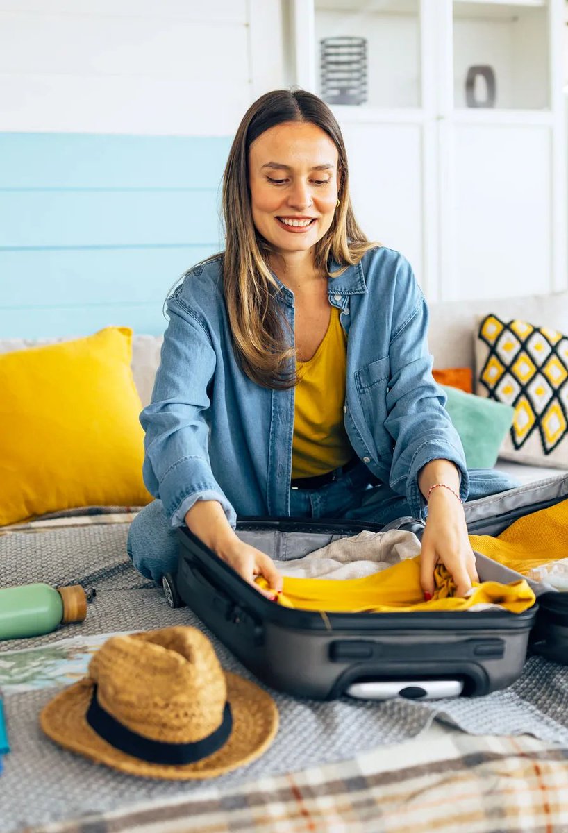 _Georgeobeid's tweet image. Travel Like a Pro:
TSA-approved gadgets = less stress, faster flow, sharper focus.
Hydration, power, security—all cleared for takeoff.
#HumanPerformance #TravelSmart #Travel
dailypassport.com/tsa-approved-t… #TSAApproved #DiebO37 #DiebO1