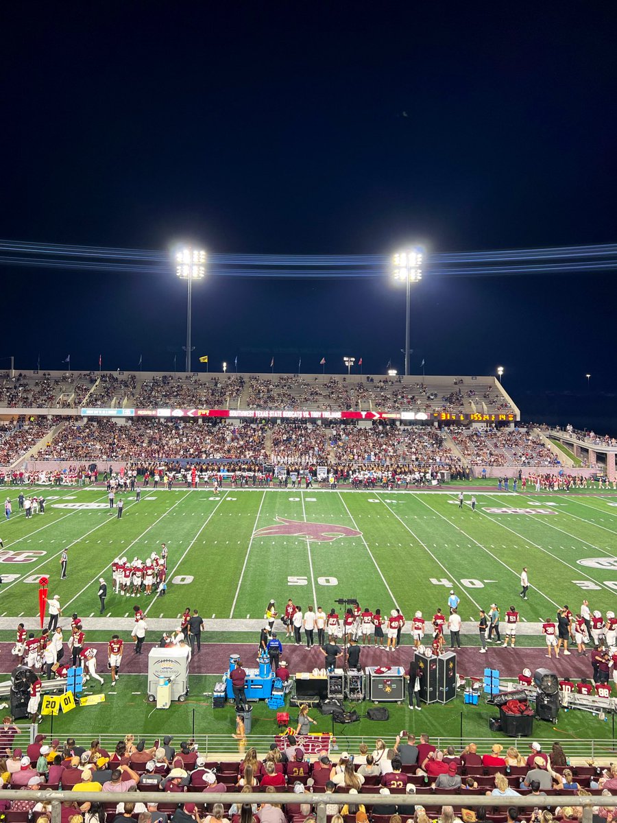 mrs_connor_ljhs's tweet image. Had a very sporty weekend! #TXST 🏈 #AustinFC ⚽️