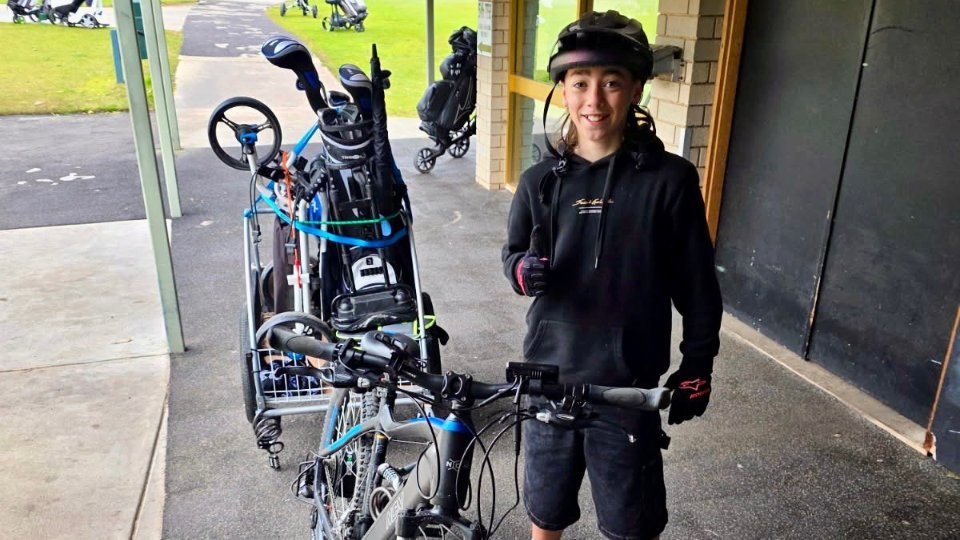 Our Local Legend this week is young Ollie from Clifton Springs Golf Club, who has rigged up his own unique transport to get to and from the course 😍🙌

Read more here: bit.ly/3WBLL7a
