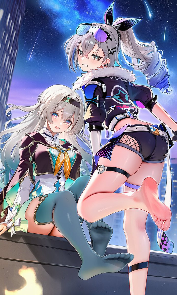 #HonkaiStarRail #崩壊スタ一レイル 
Firefly / ホタル SilverWolf /銀狼
足の裏・・・？