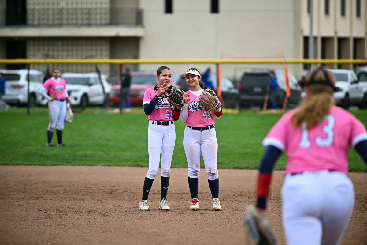 Aviationsoftbal's tweet photo. The game begins the moment you forget you’re playing. Play In Pink Show Case. @WAAngelsGold #SofballLife #BallOut #1Goal @GetBetter #On2TheNext #ImHer https://t.co/AGqUR2FRnY