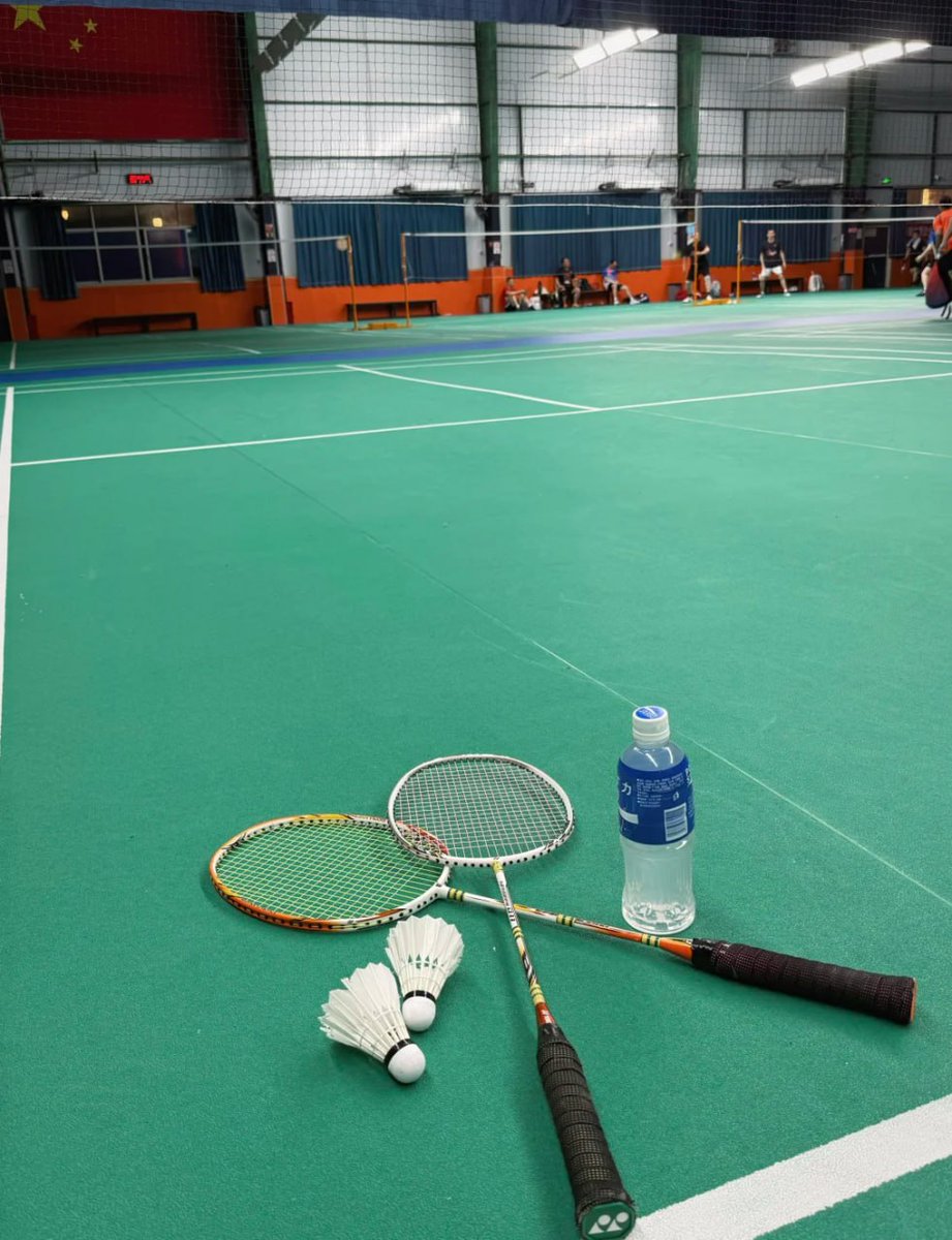 Karen6901's tweet photo. Game on! Every smash, every serve pure focus and fun on the court.
#BadmintonLife #GameDay #CourtVibes #ShuttleSmash https://t.co/m8fTni0cvd