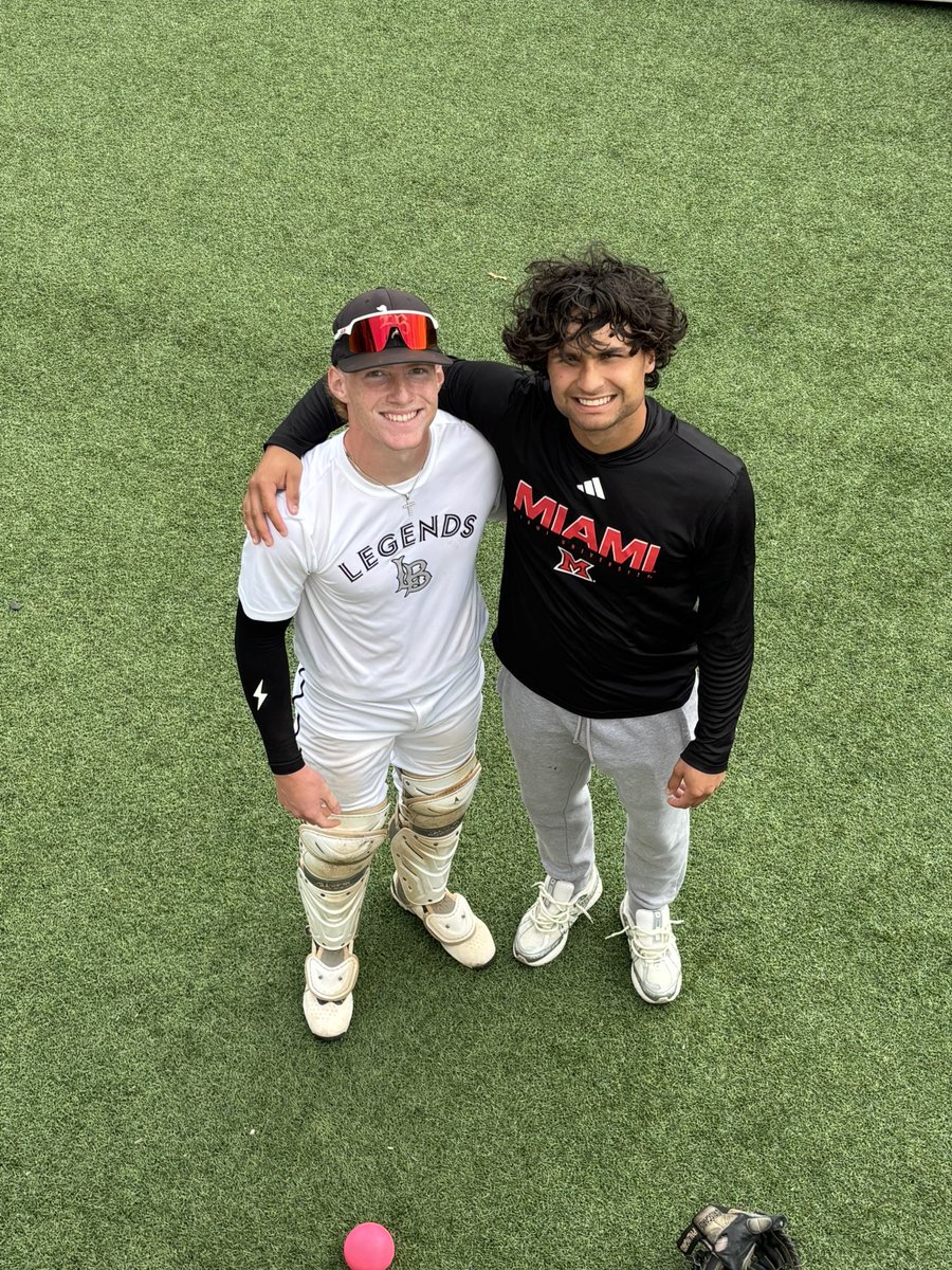 BrodyHoke's tweet image. Here are a couple clips from yesterday, including a ground rule double and catching @DesantosCa23477 who was up to 91. I went 5-5 at the plate on the day. Also great to catch up with a former teammate.
@17nickplaatje 
@CoachWesSmoke 
@CincyLegends27