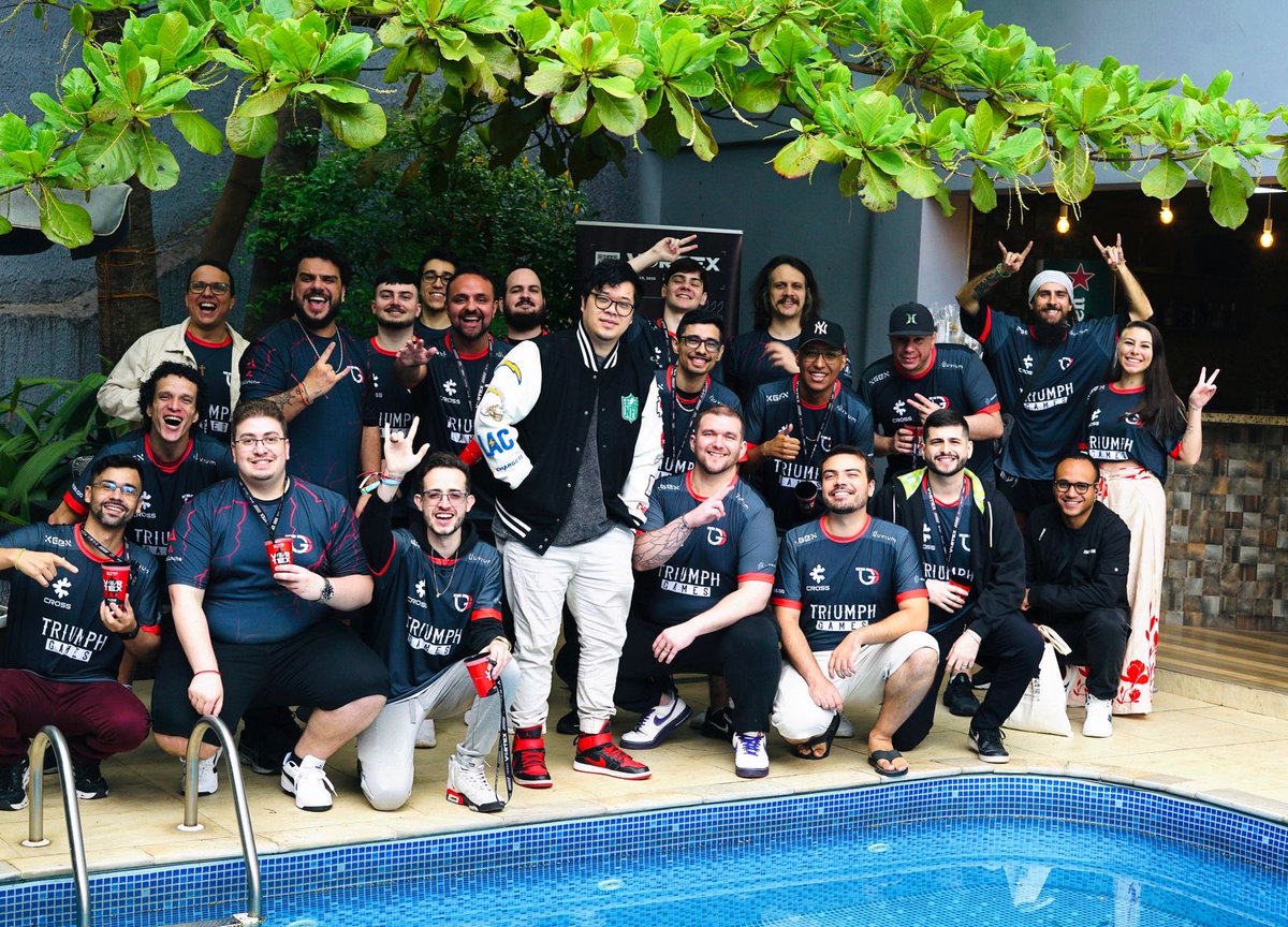 AlemaoNFTReal's tweet photo. It was 4 intense days at the #TempestVortex event simply amazing! Connecting with all this crowd was surreal.
Thank you @TempestGuild ! Let's go with everything!
@ayrtontgg @StormingWeb3 @Seroynft @itokatv @MinhArteWeb3 @mclzNFT @fecoxa @MizukiCheble @MangaRosa_y @Thundriel @draeltv @0xCokinha @vinnedog_