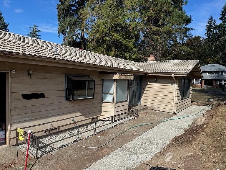 Karls (legally baby) tweet media