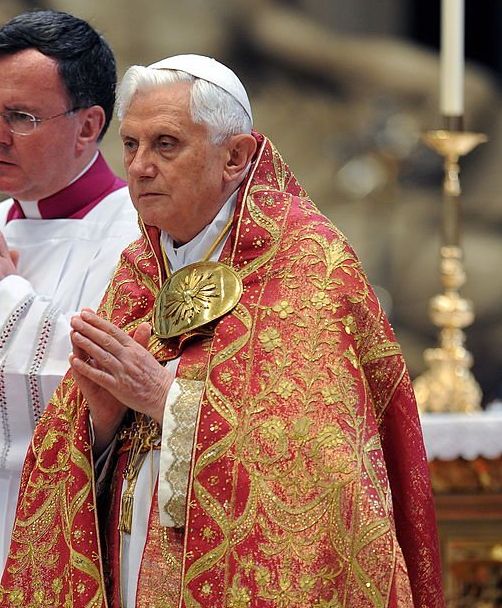 "States have the right to regulate migration flows and to defend their own frontiers, always guaranteeing the respect due to the dignity of each and every human person."
Pope Benedict XVI