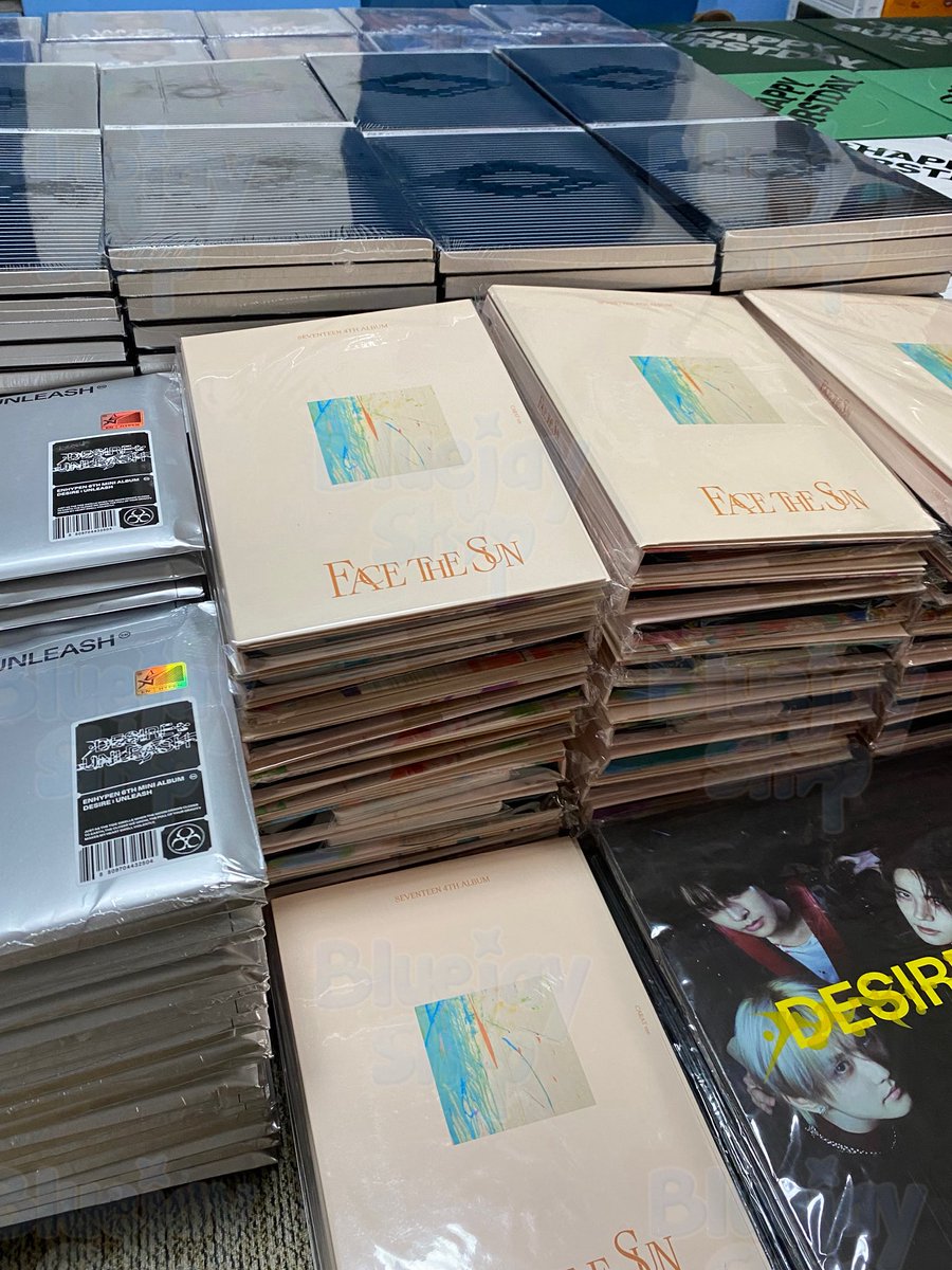 bluejayshop's tweet image. #Bluejayshop_GA 
SURPRISE ALBUM GIVEAWAY! 🥳

- follow us + @hellolalit 
- retweet + like their 📌
- reply 

will draw in 3 hours 🚶‍♀️