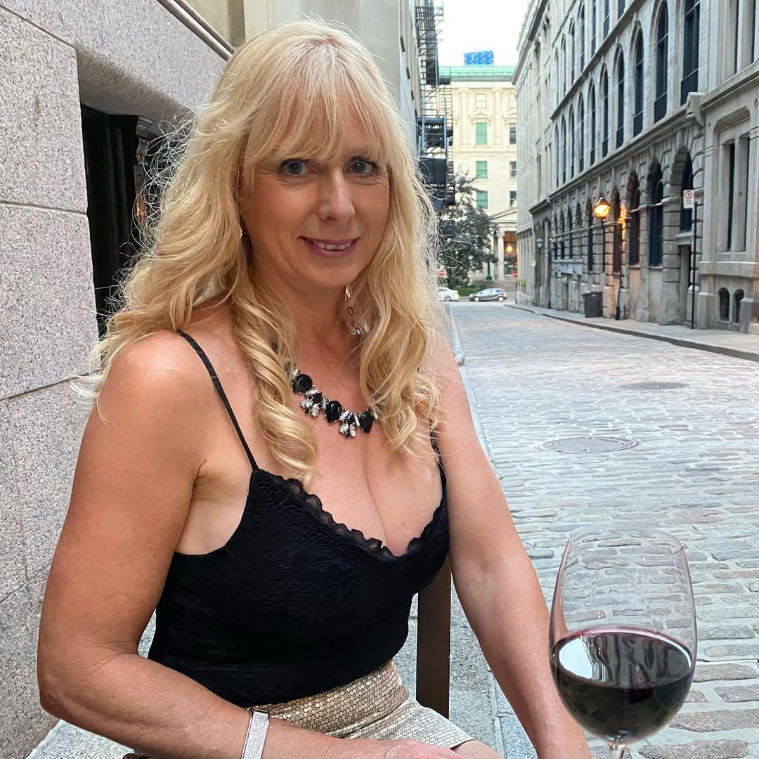 Hello my lovely fans ❤️❤️