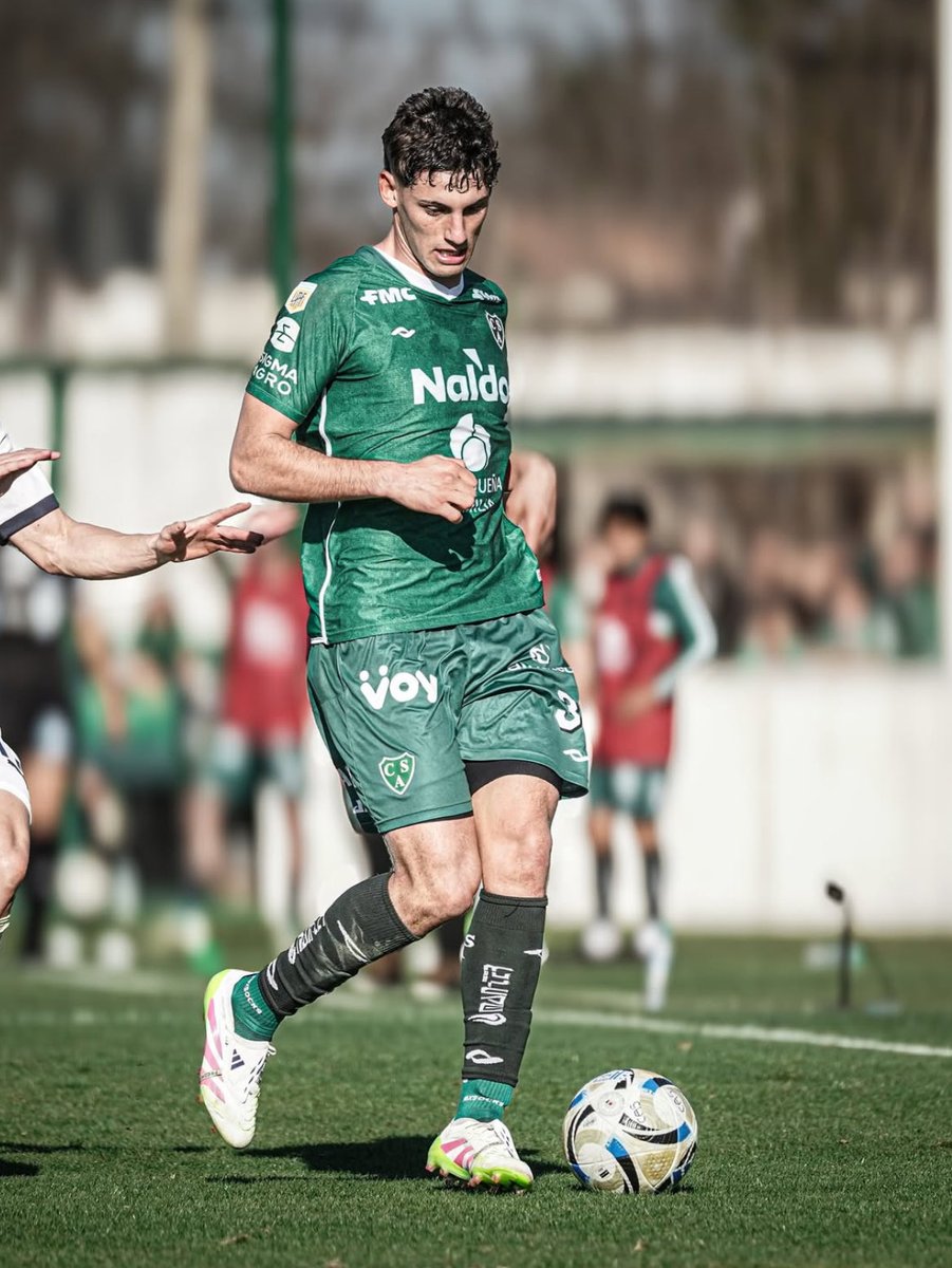 futbolscan's tweet image. ⚔️⛔️ Joel Godoy vs River Plate:

➜ 1º en recuperaciones [8]
➜ 1º en duelos ganados [8/15]
➜ NO FUE GAMBETEADO

20 años.🪄