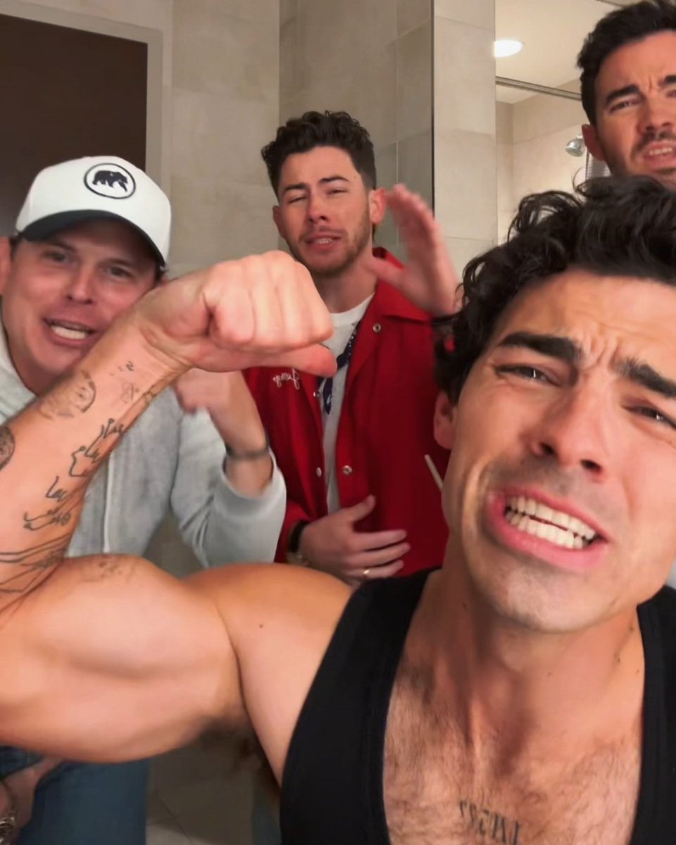 Jasmine 💌 tweet media