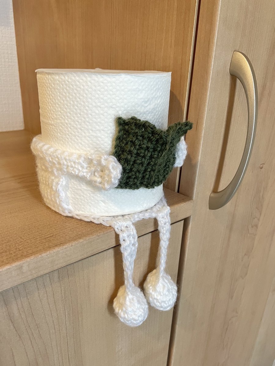 haru_hm0427's tweet image. これはYouTubeで見かけて一目惚れして作ったトイレットペーパーホルダー🧻📕