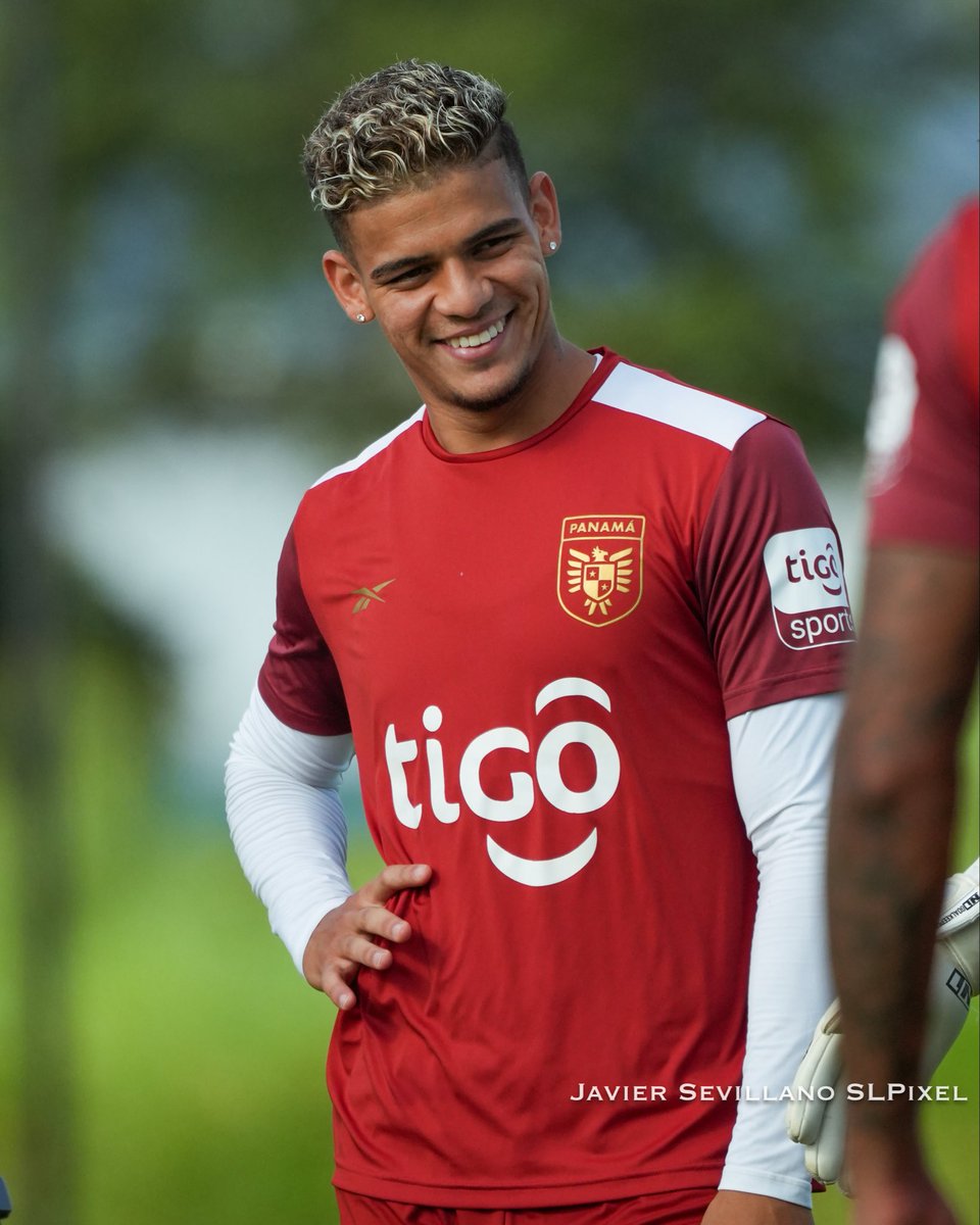 Futuro. Edward Cedeño. Desde Prom con Potros del Este se le veían destellos de diferente.