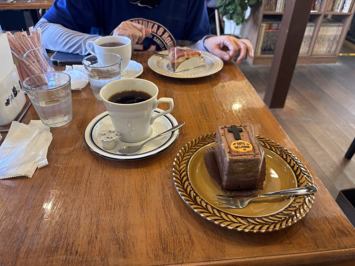 z1000_tm's tweet photo. お山は路面濡れ濡れ濡れ濡れだったので早々に引き上げて風゜輪さんへ🙆‍♂️ https://t.co/lpkPOKTBip