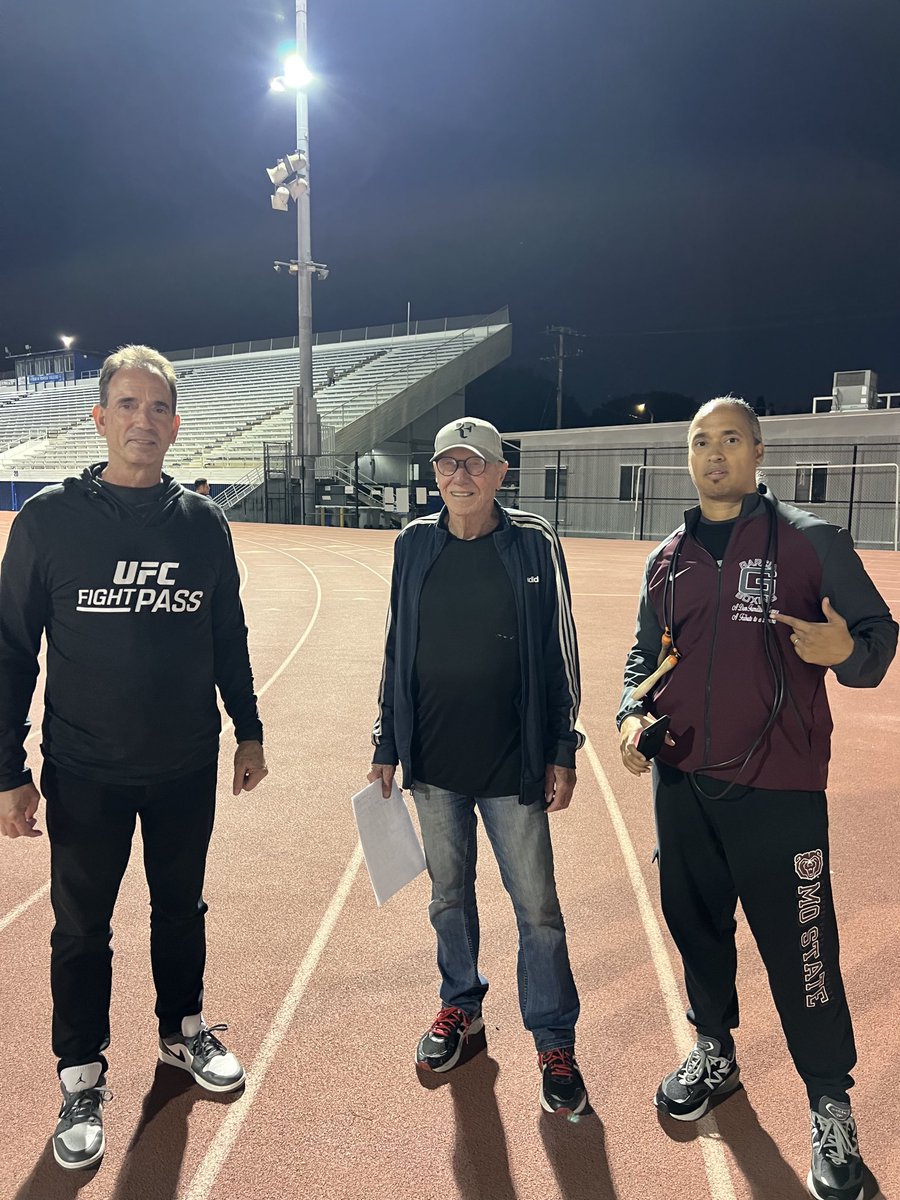 TomLoeffler1's tweet photo. Join us live for #TrackTalk on @dougiefischer IG in 2 min to talk all things #boxing https://t.co/6VfkhIfljH