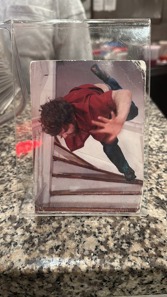 DeppSylvia62830's tweet image. #pizzaparlor #tableflag 
#lmfao