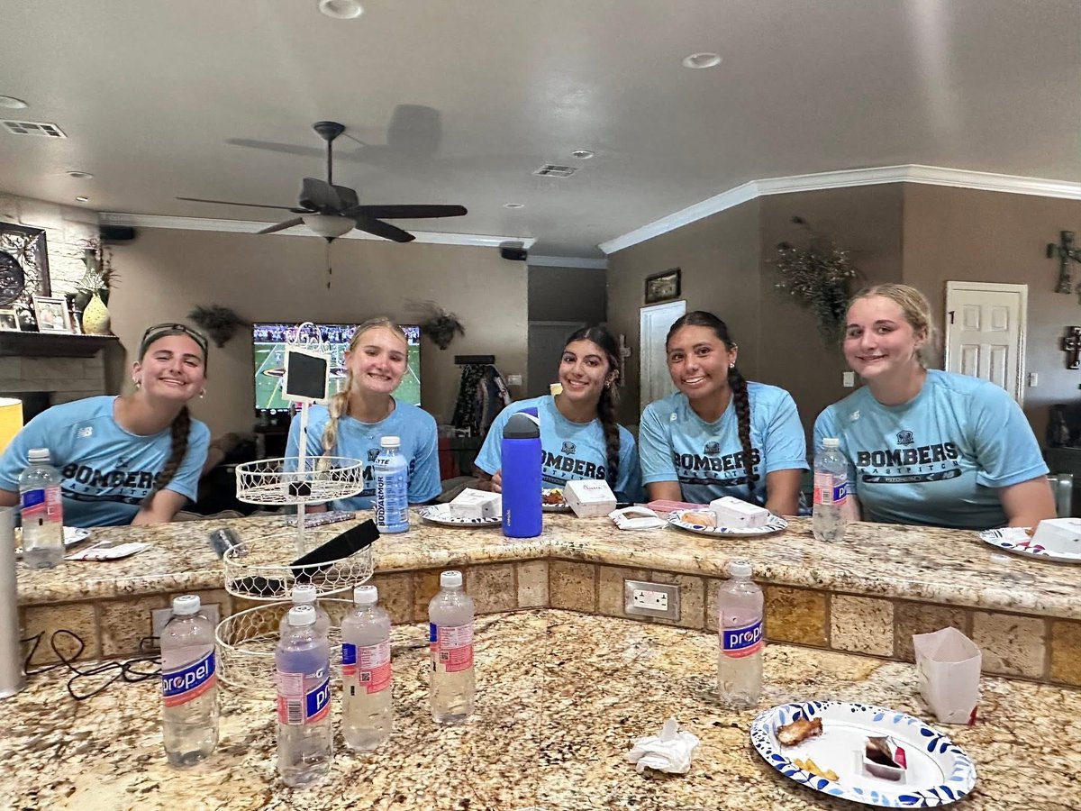 bombersGold16u's tweet image. Putting in some work down on the farm this weekend, as we get ready for the
Fall 🍁 recruiting season🥎. Gets started next weekend at the Ronald McDonald tournament!
#bomberacademy
#playerdevelopment
#BlueBloods