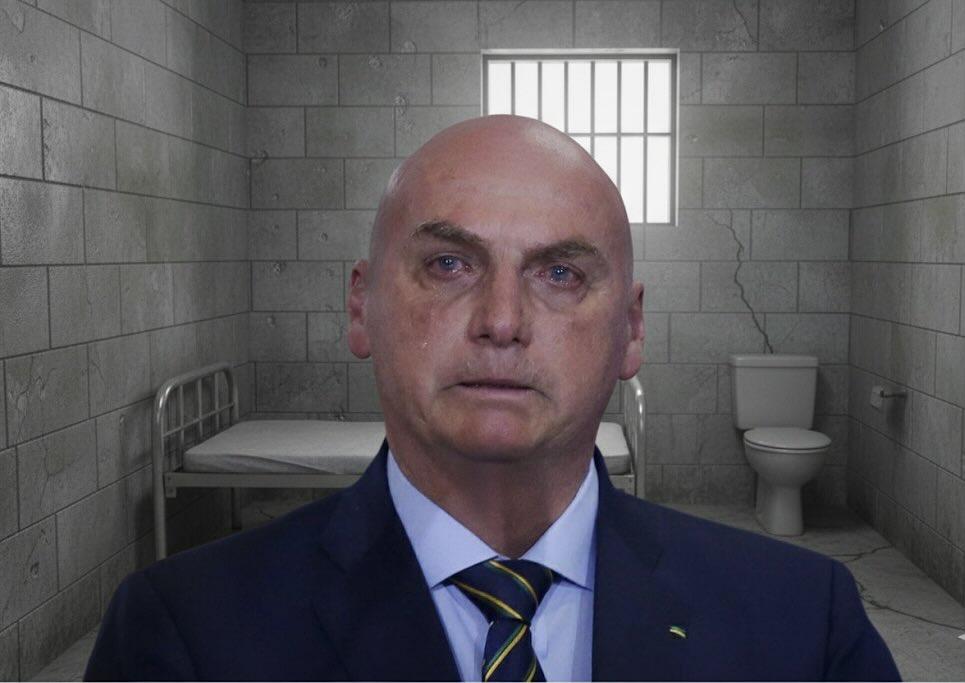 Em novembro bolsonaro vai conhecer as dependências da Papuda:  

Chora,  gado zebu! 😂