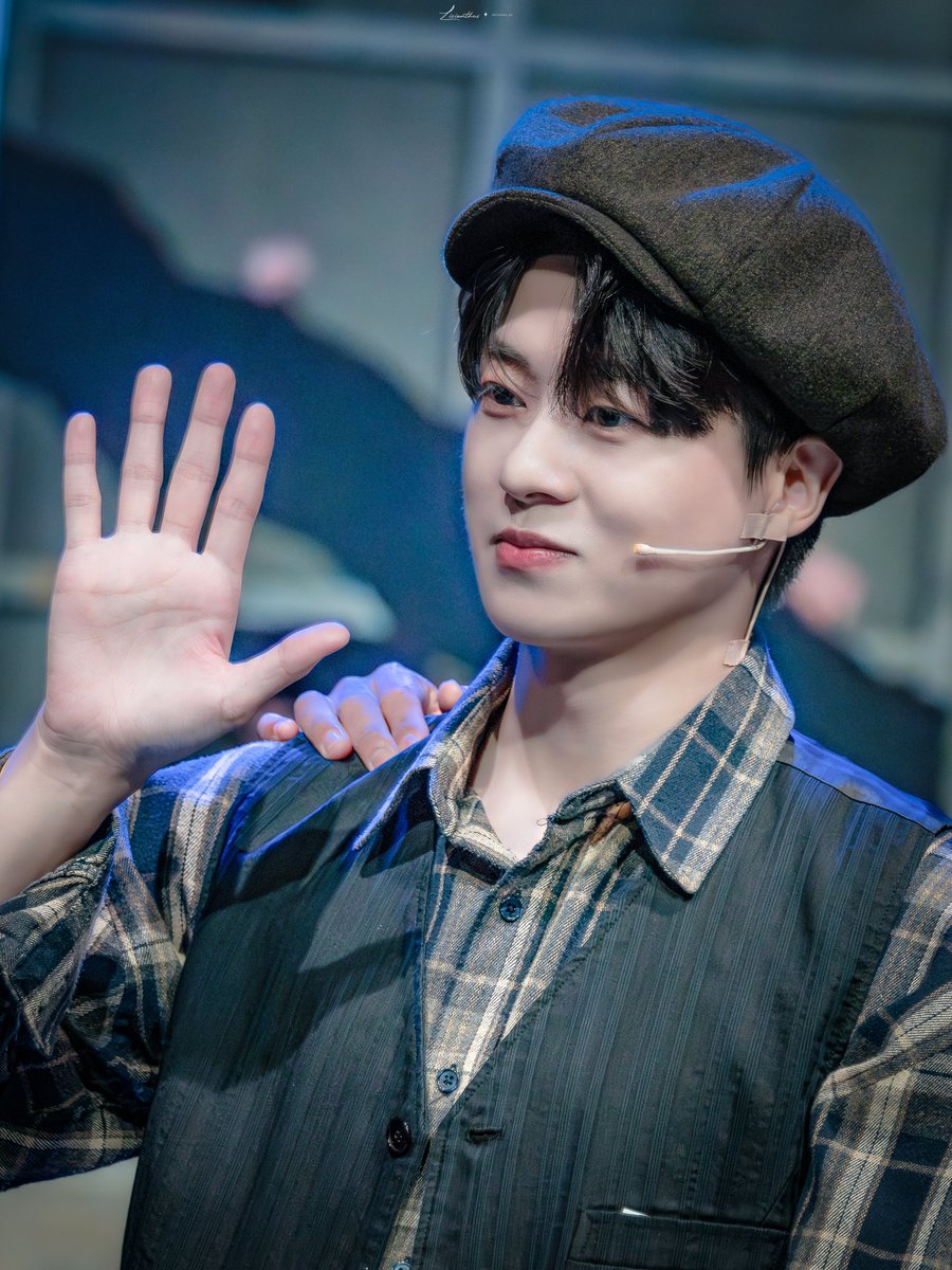 250928(2) 낙원
타티네쇼 무대 인사

김석훈 役 #박선영