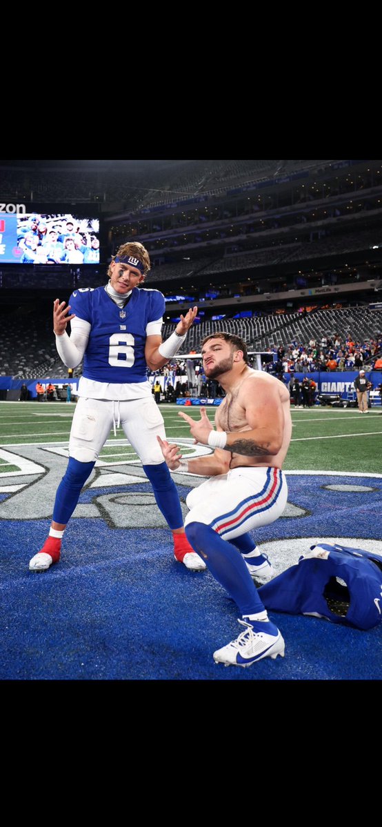 Isleskingpen's tweet image. Keg beer kinda guys #NYGiants  #SkattPack #Dart
