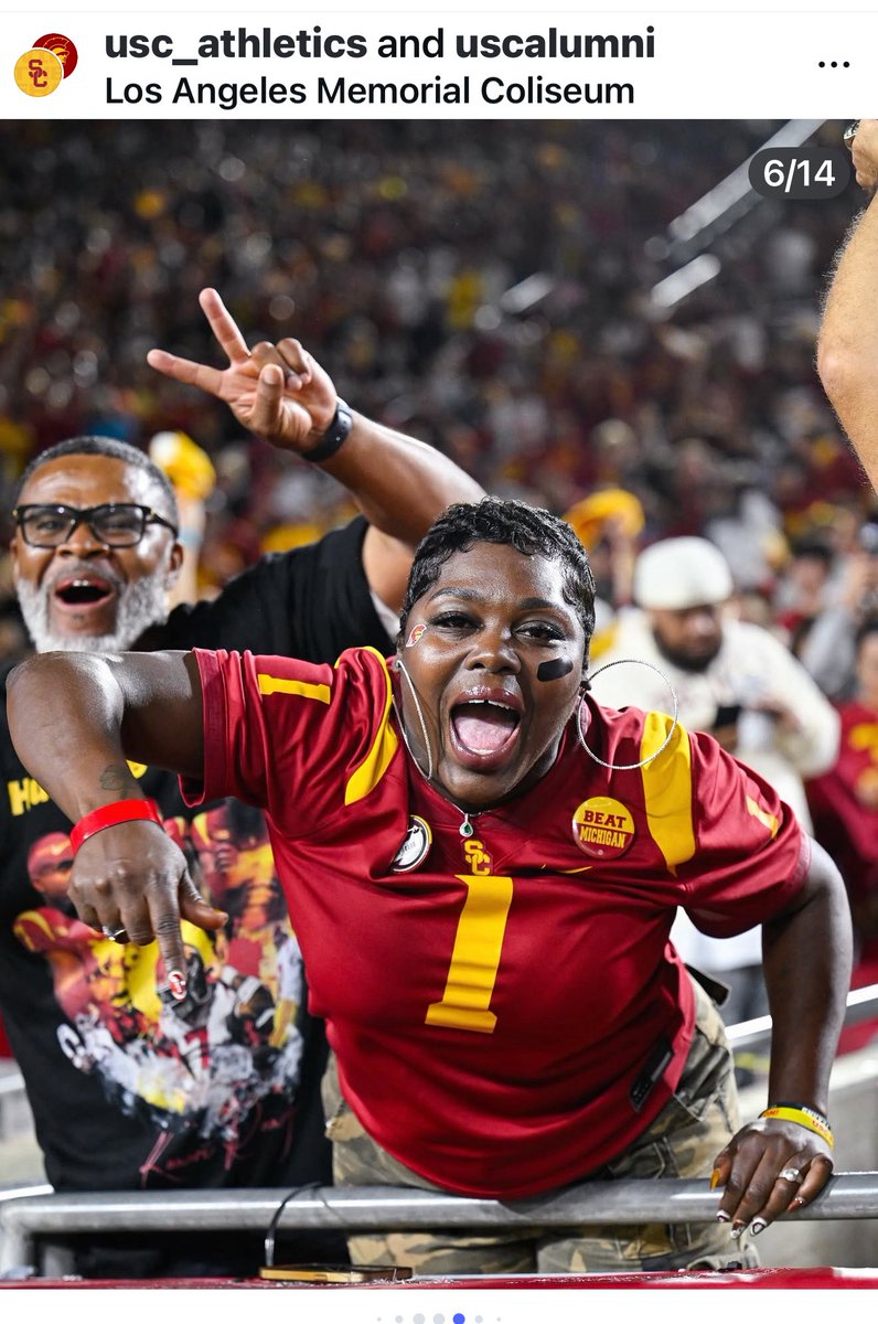 wampykitty's tweet photo. @MissKayCJr THIS!  This is why USC kids play with the passion they do- they got it from their mama! we love our football Moms!! https://t.co/z0XUCHFjzU https://t.co/lpRZ5Veypt