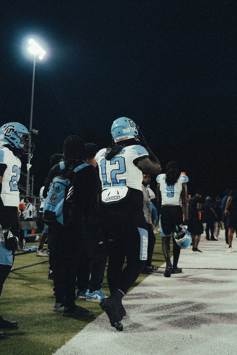 Updated Film ‼️ 
Come get a VERSATILE dawg ! 
<a href="/CoachJuiceDixon/">Juice Dixon</a> <a href="/CoachTravv850/">Travis Gordon</a> <a href="/247recruiting/">247Sports Recruiting</a> 

hudl.com/v/2SxrTZ