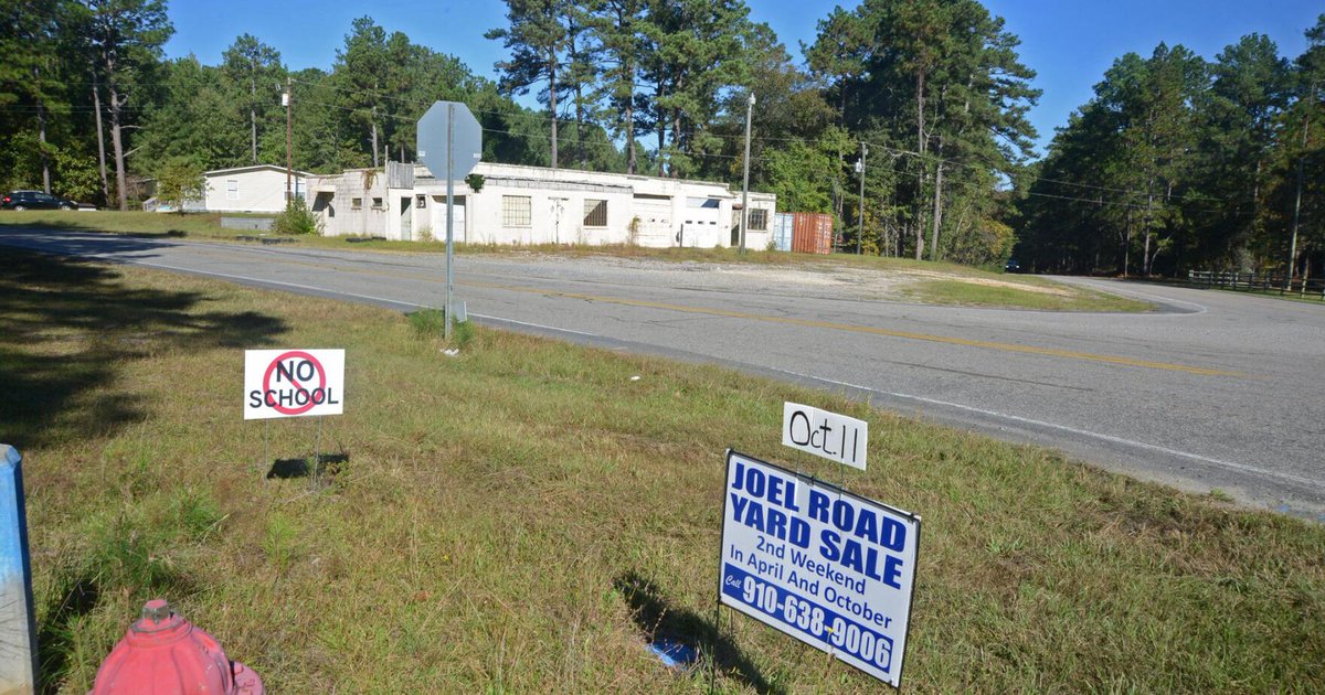 New School Site Raises Concerns thepilot.com/news/new-schoo…
