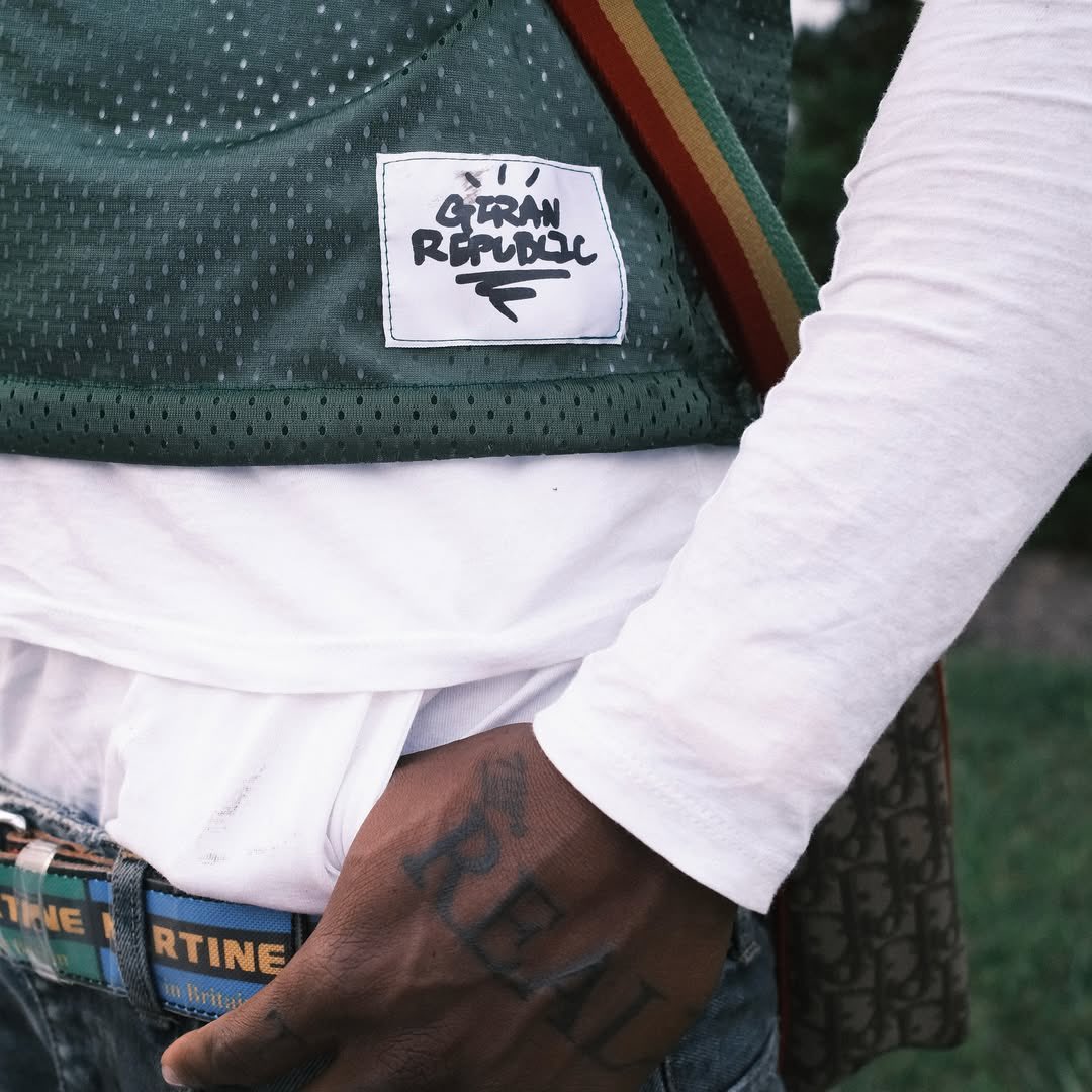 iamstevo_blessw's tweet image. @giran_republic, I&apos;ve been obsessed with your products! Your clothing line is a my go-to. I&apos;d love to rep your brand and showcase your amazing products to my audience.I&apos;d be creative  to boost your brand&apos;s visibility! Let&apos;s collaborate and make some magic!. #MODELmaterial