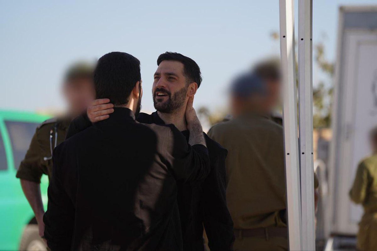 Twins Gali and Ziv Berman are reunited after two years in captivity 🥹