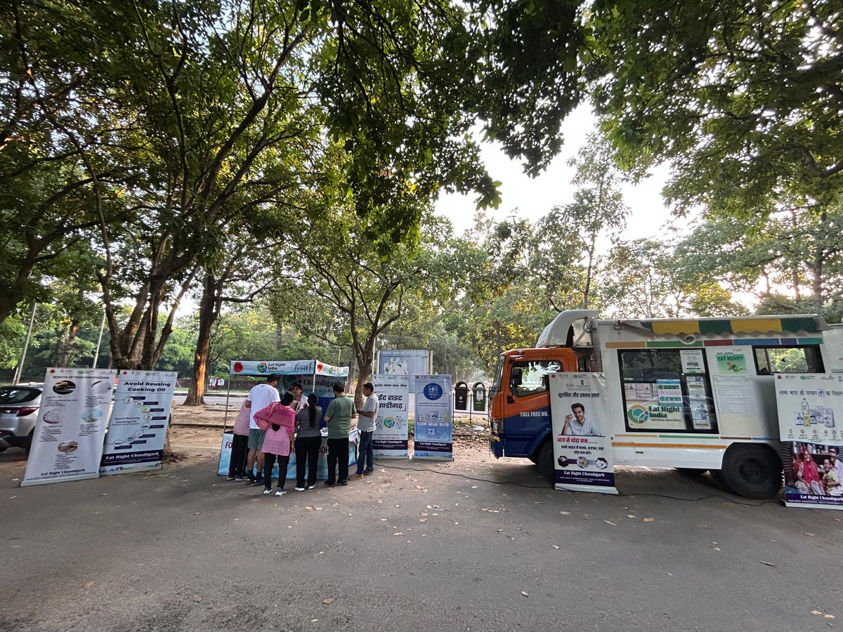 fssaiindia's tweet image. The Food Safety Administration, #Chandigarh, has launched a major campaign to enhance food safety and nutrition knowledge.
By focusing on safe practices and minimizing the intake of sugar, salt, and oil, this campaign aims to make a lasting difference and #StopObesity #EatRight