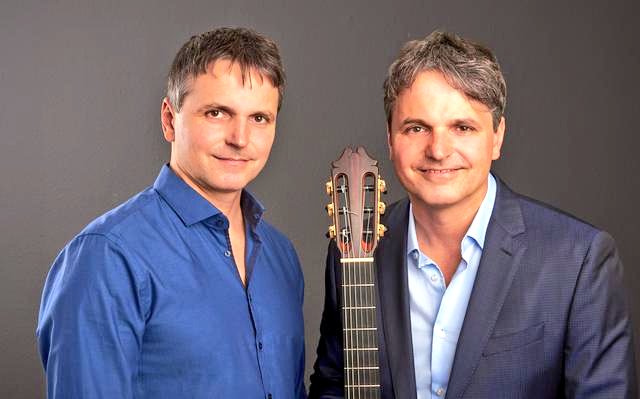 In het kader van Klassiek op Schokland brengen de internationaal geprezen Katona Twins zondag 26 oktober om 11:00 uur een uniek concert in de Museumkerk op Schokland.

Peter en Zoltán Katona combineren moeiteloos klassieke virtuositeit met de energie en flair van pop- en